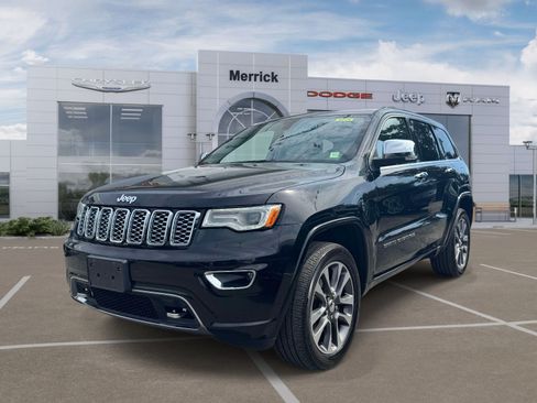 Used 2017 Jeep Grand Cherokee Overland AWD/4WD image 4