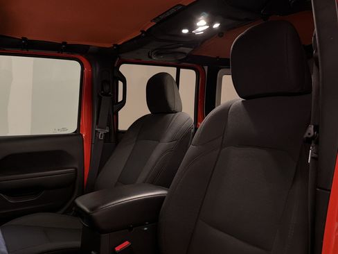 Used 2023 Jeep Wrangler Unlimited Sport AWD/4WD image 26