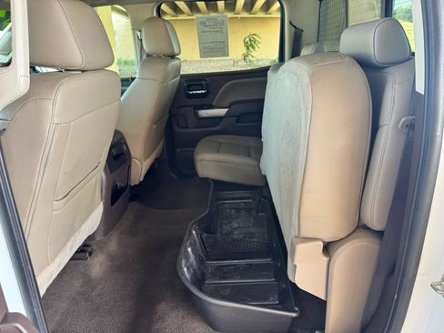 Used 2018 Chevrolet Silverado 1500 LTZ Z71 w/ LTZ Plus Package AWD/4WD image 19