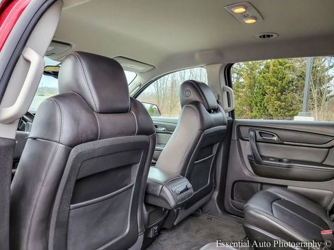Used 2014 Chevrolet Traverse LT image 13