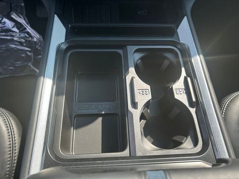 New 2025 Ford F250 Platinum w/ FX4 Off-Road Package image 19