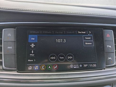 Used 2022 Buick Enclave Premium AWD/4WD image 18