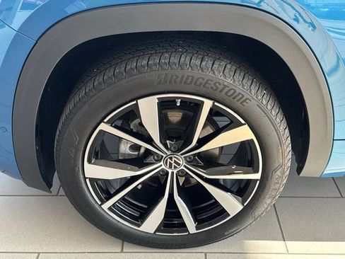Used 2024 Volkswagen Atlas Cross Sport SEL Premium R-Line AWD/4WD image 23
