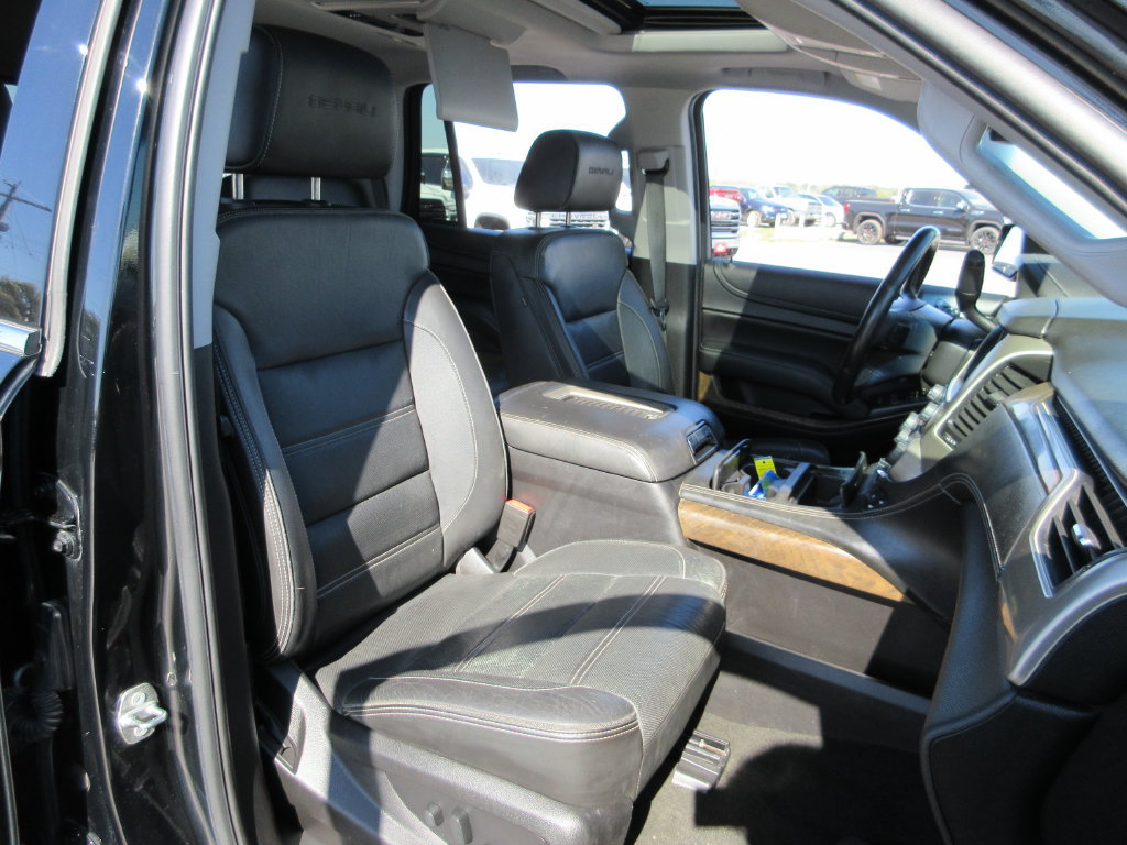 Certified 2018 GMC Yukon Denali w/ Open Road Package AWD/4WD image 26