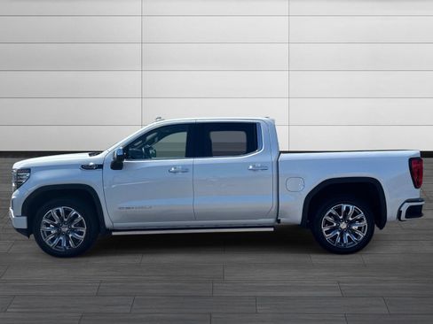 Used 2022 GMC Sierra 1500 Denali w/ Denali Reserve Package AWD/4WD image 9