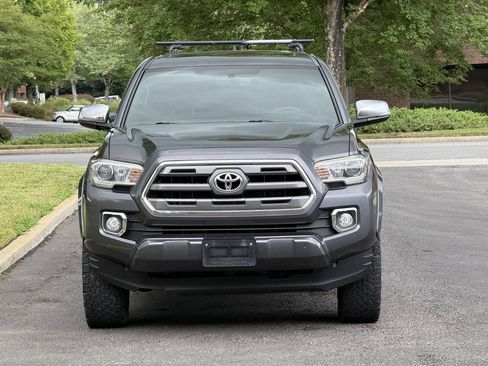 Used 2016 Toyota Tacoma Limited w/ Towing Package AWD/4WD image 5