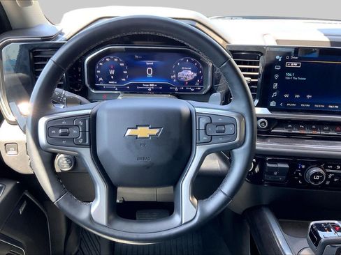 Used 2024 Chevrolet Silverado 1500 LTZ AWD/4WD image 6