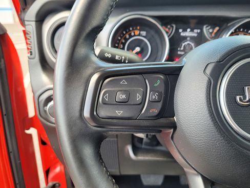Used 2022 Jeep Gladiator Willys image 21