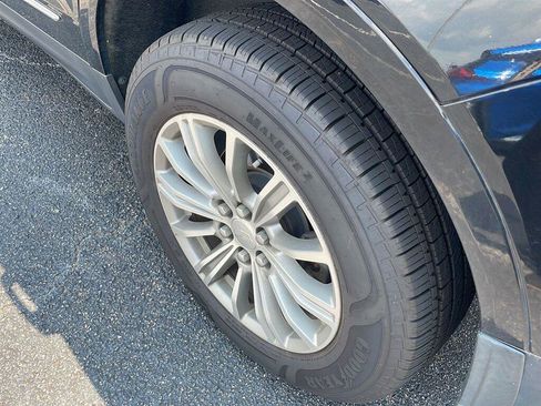 Used 2019 Cadillac XT5 Luxury FWD image 10