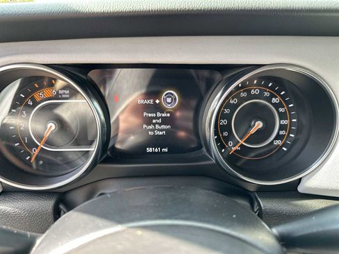 Used 2022 Jeep Wrangler Unlimited Sahara image 24