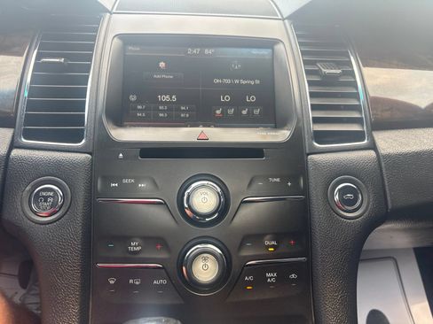 Used 2015 Ford Taurus Limited FWD image 31
