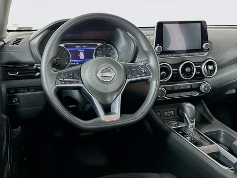 Used 2024 Nissan Sentra SV image 17