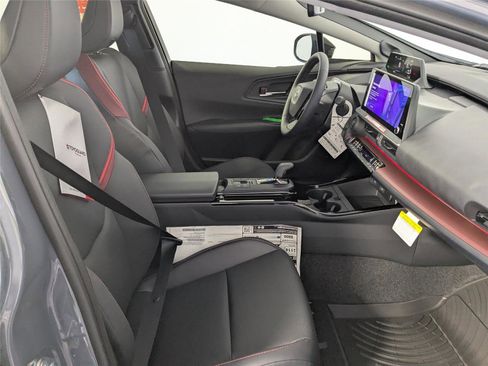 New 2026 Toyota Prius Plug-In Hybrid image 25
