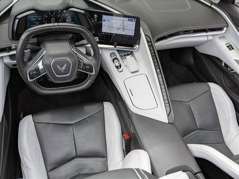 Used 2023 Chevrolet Corvette Stingray Premium Conv w/ Z51 Performance Package RWD image 19