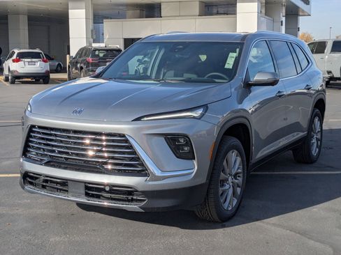 New 2026 Buick Enclave Preferred w/ Power Package image 9