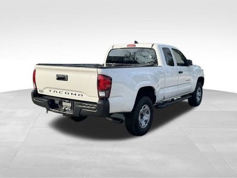 Used 2022 Toyota Tacoma SR image 8