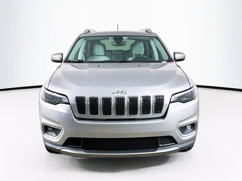 Used 2019 Jeep Cherokee Limited image 2