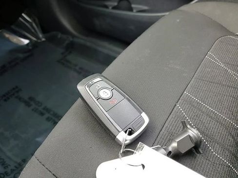 Used 2020 Ford EcoSport SE image 28