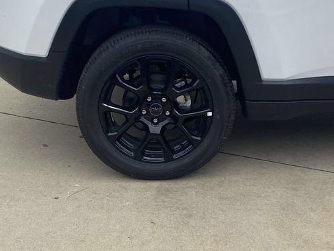 New 2026 Jeep Compass Latitude AWD/4WD image 8