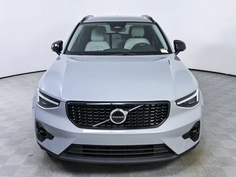 Certified 2026 Volvo XC40 B5 Plus AWD/4WD image 36