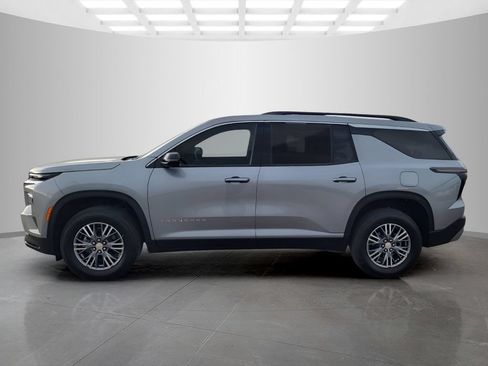 Used 2026 Chevrolet Traverse LT w/ Driver Confidence Package AWD/4WD image 4