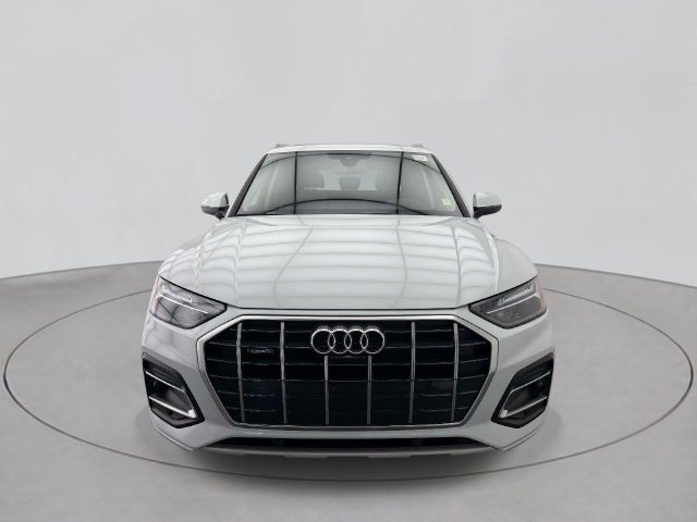 Certified 2023 Audi Q5 Premium Plus w/ Premium Plus Package AWD/4WD image 2