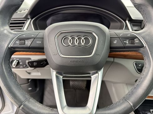 Used 2021 Audi Q5 2.0T Premium Plus w/ Premium Plus Package AWD/4WD image 17