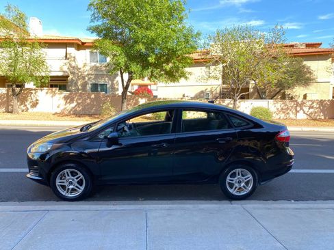 Used 2019 Ford Fiesta SE image 14