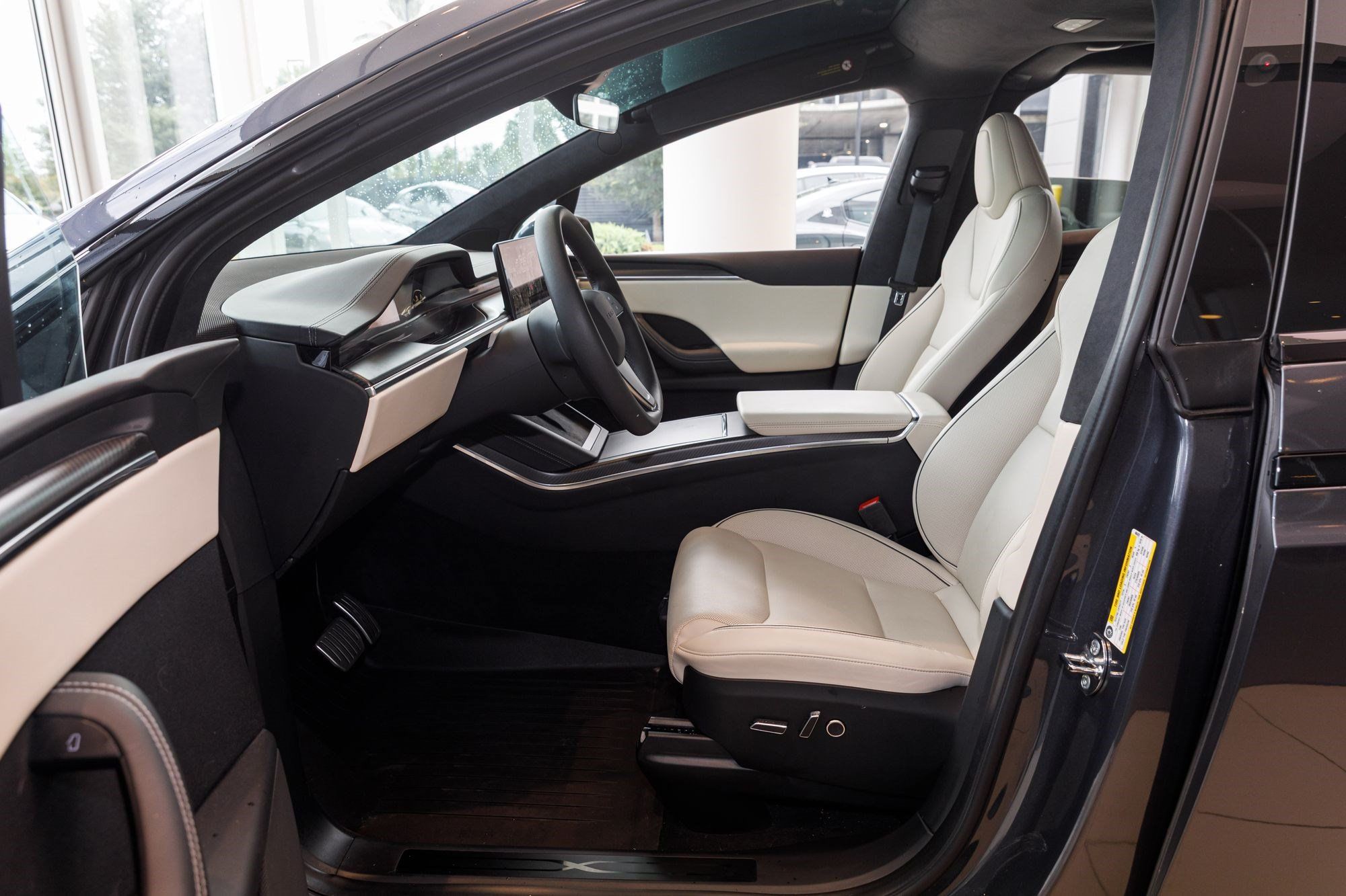 Used 2023 Tesla Model X Plaid AWD/4WD image 21