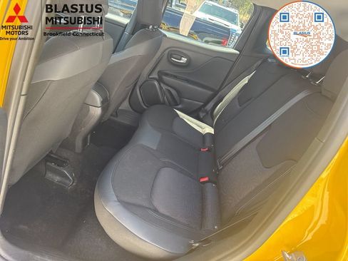 Used 2023 Jeep Renegade Latitude AWD/4WD image 34