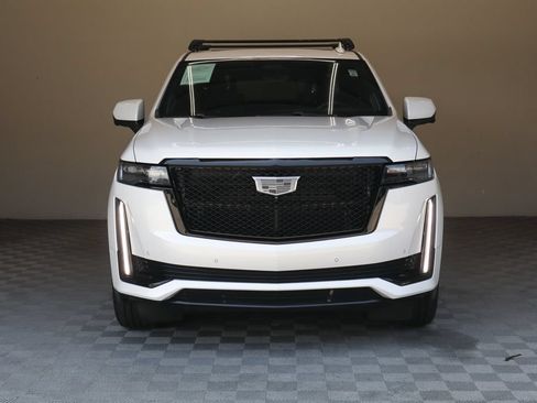 Used 2022 Cadillac Escalade Sport Platinum w/ LPO, ONYX Package AWD/4WD image 4