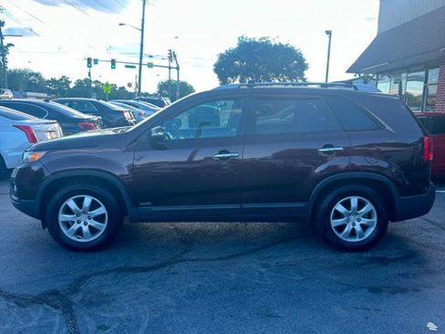 Used 2012 Kia Sorento LX w/ Convenience Pkg AWD/4WD image 2