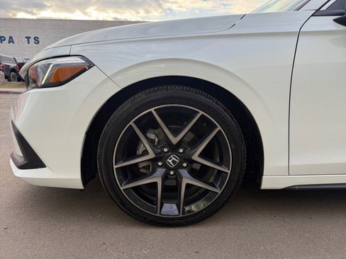 Used 2023 Honda Civic Sport Touring image 10