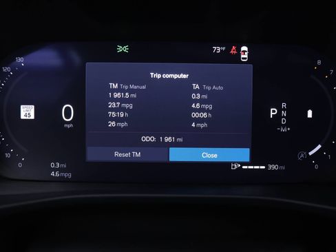 New 2026 Volvo XC40 B5 Plus w/ Protection Package Premier image 10