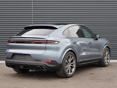 New 2026 Porsche Cayenne S AWD/4WD image 8