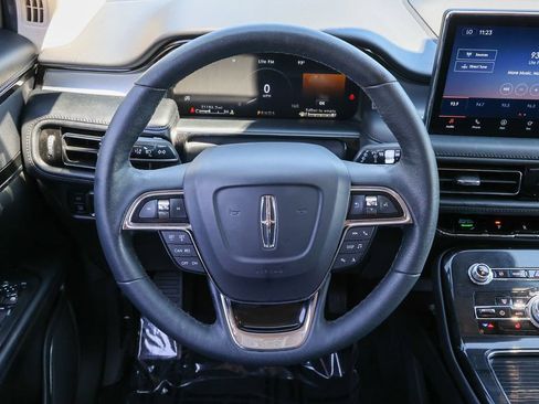 Certified 2023 Lincoln Nautilus AWD w/ Premium Package image 8
