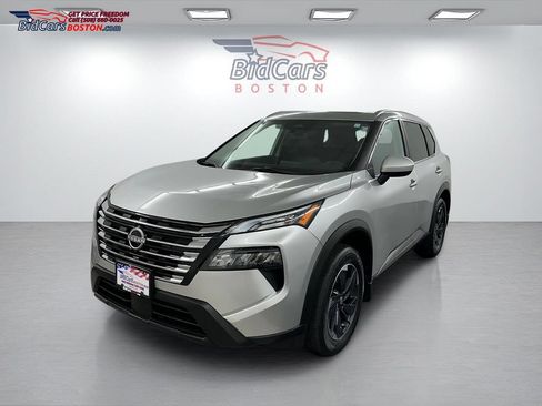 Used 2024 Nissan Rogue SV w/ SV Premium Package AWD/4WD image 1