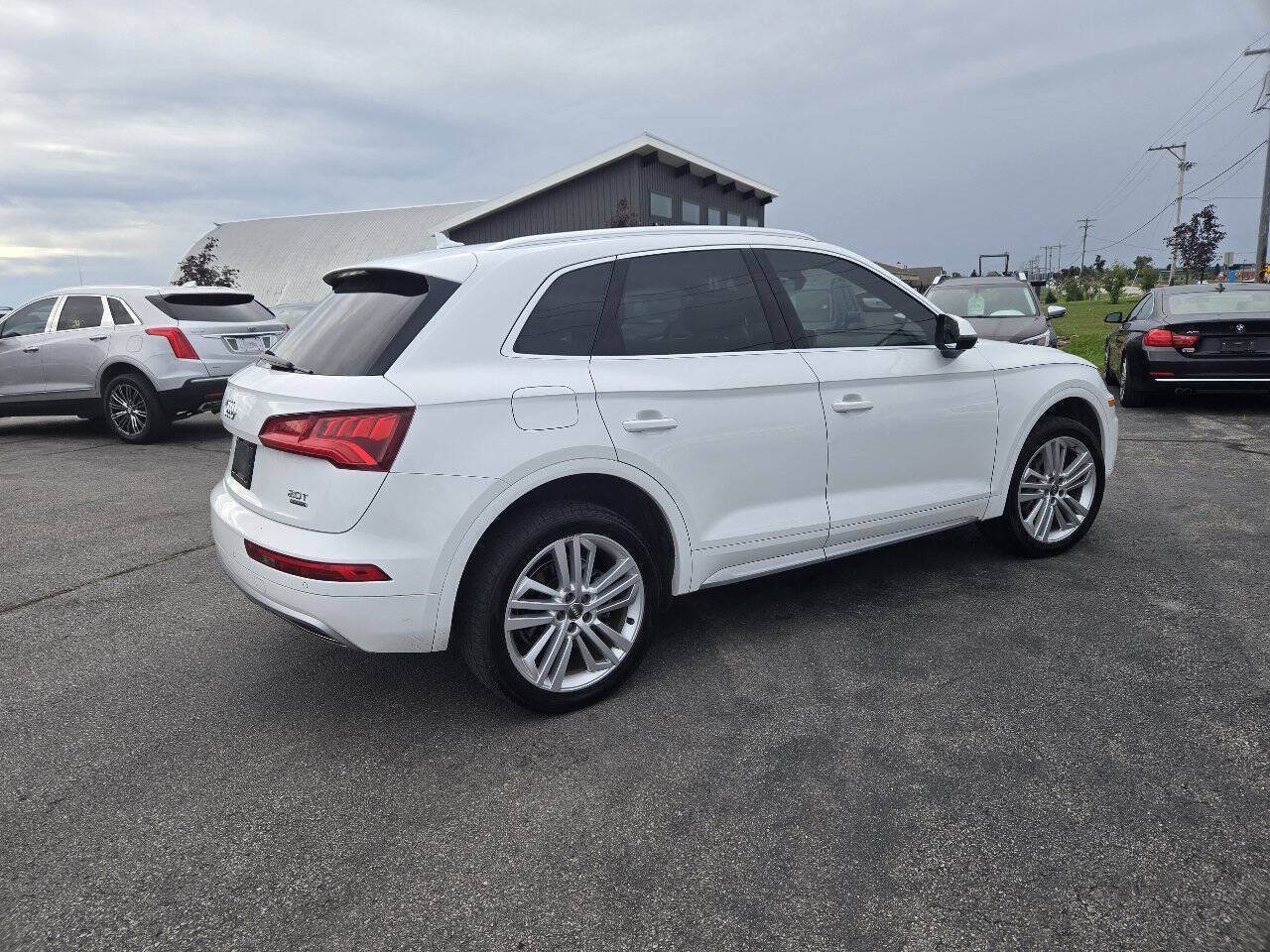 Used 2018 Audi Q5 2.0T Premium Plus w/ Premium Plus Package AWD/4WD image 8