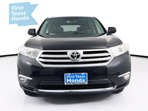 Used 2013 Toyota Highlander SE image 2