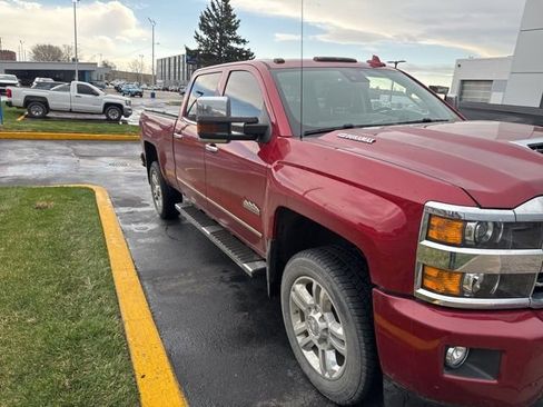 Used 2019 Chevrolet Silverado 2500 High Country w/ Duramax Plus Package image 3