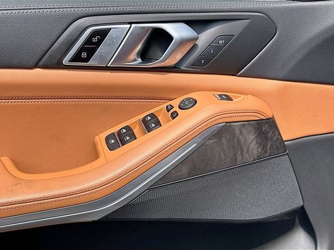 Used 2022 BMW X5 xDrive40i w/ M Sport Package image 18