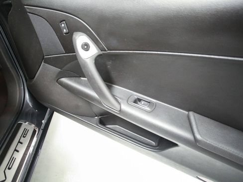 Used 2013 Chevrolet Corvette Coupe RWD image 18