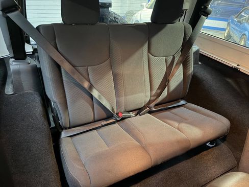 Used 2015 Jeep Wrangler Sport image 17