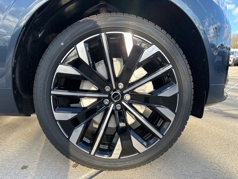 New 2026 Volvo XC60 B5 Ultra w/ Protection Package Premier image 9
