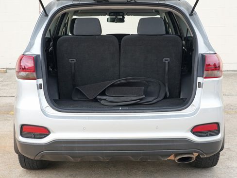 Used 2020 Kia Sorento S FWD image 9