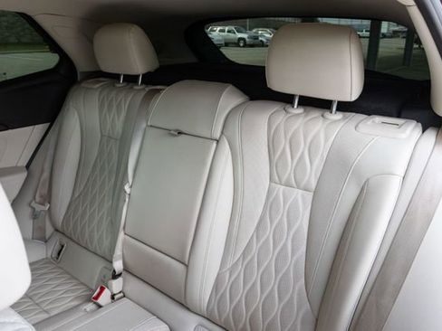 Used 2023 Buick Envision Avenir image 30