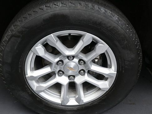 Used 2022 Chevrolet Silverado 1500 LT image 38