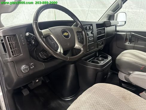 Used 2019 Chevrolet Express 2500 LS w/ Driver Convenience Package RWD image 3