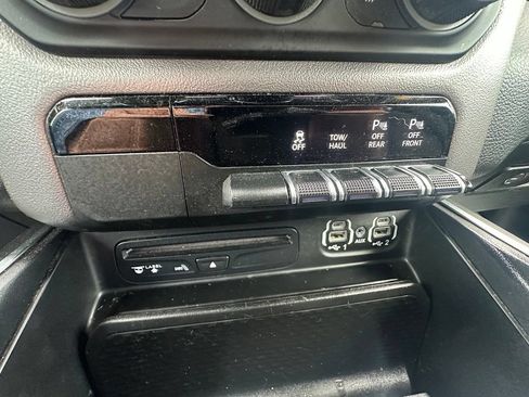 Used 2019 RAM 1500 Big Horn AWD/4WD image 24