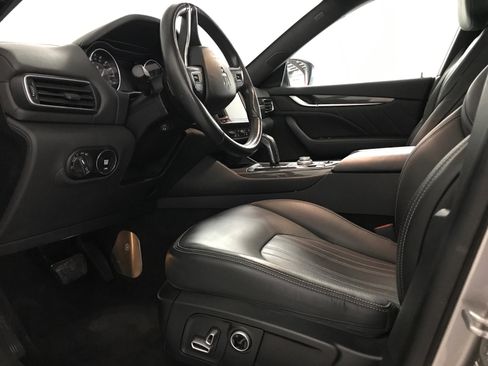 Used 2022 Maserati Levante Modena image 8